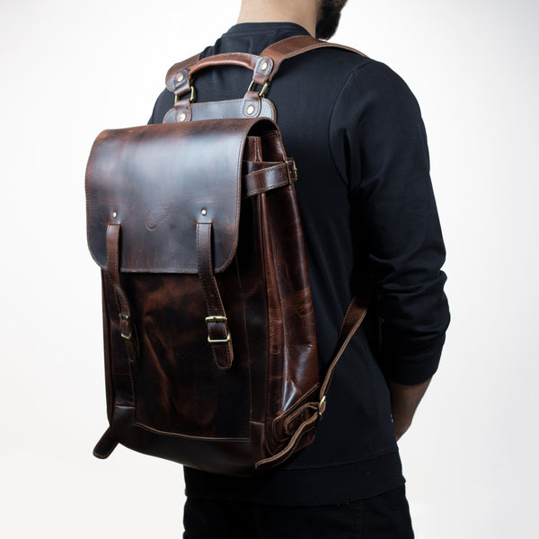 Vintage Distressed Leather Flap-Top Backpack with Buckle Straps